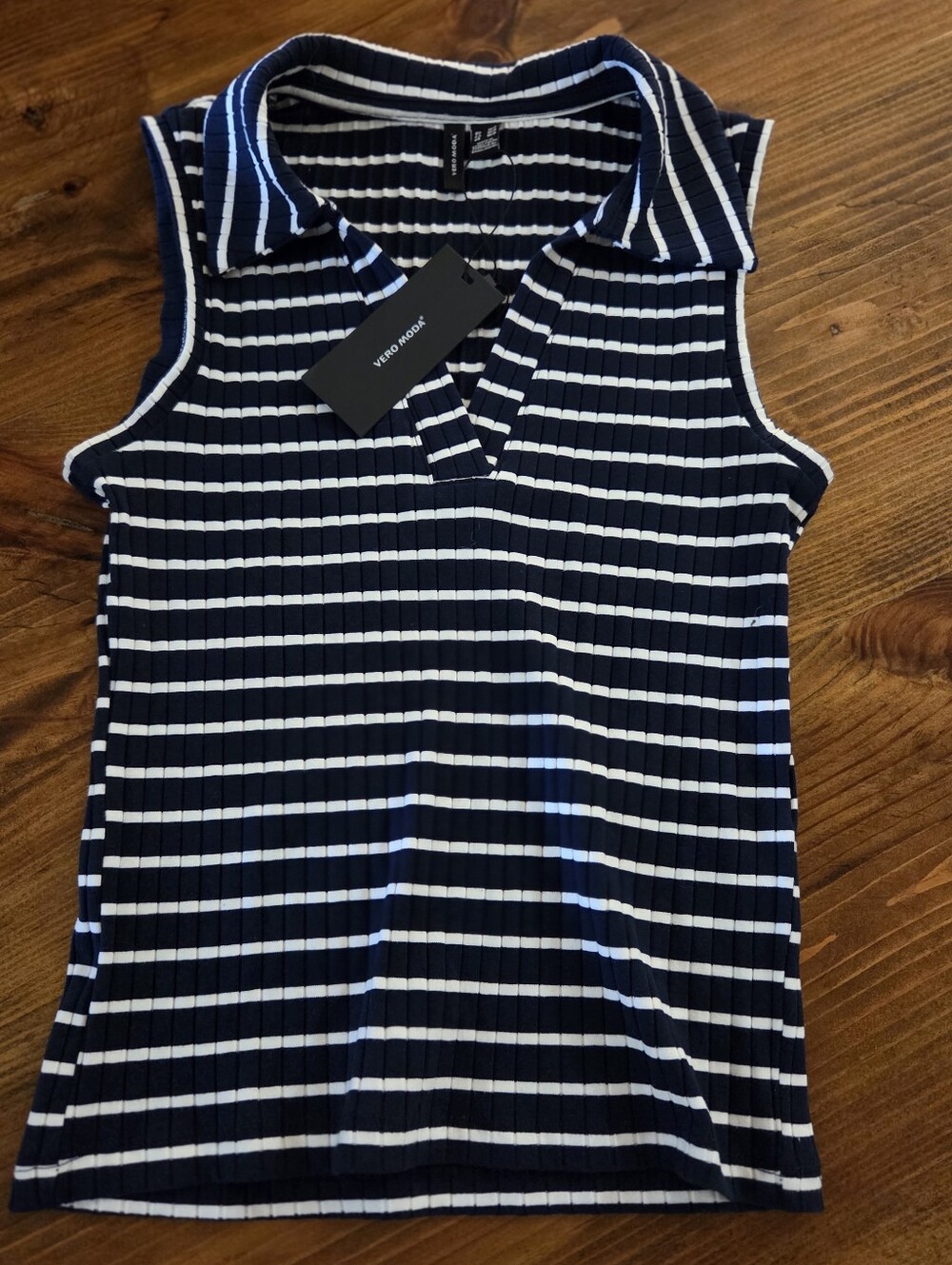 Vero Moda Navy and White Sleeveless Collared Tank